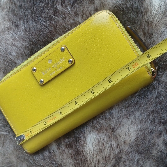 Kate Spade wallet - Picture 16 of 16